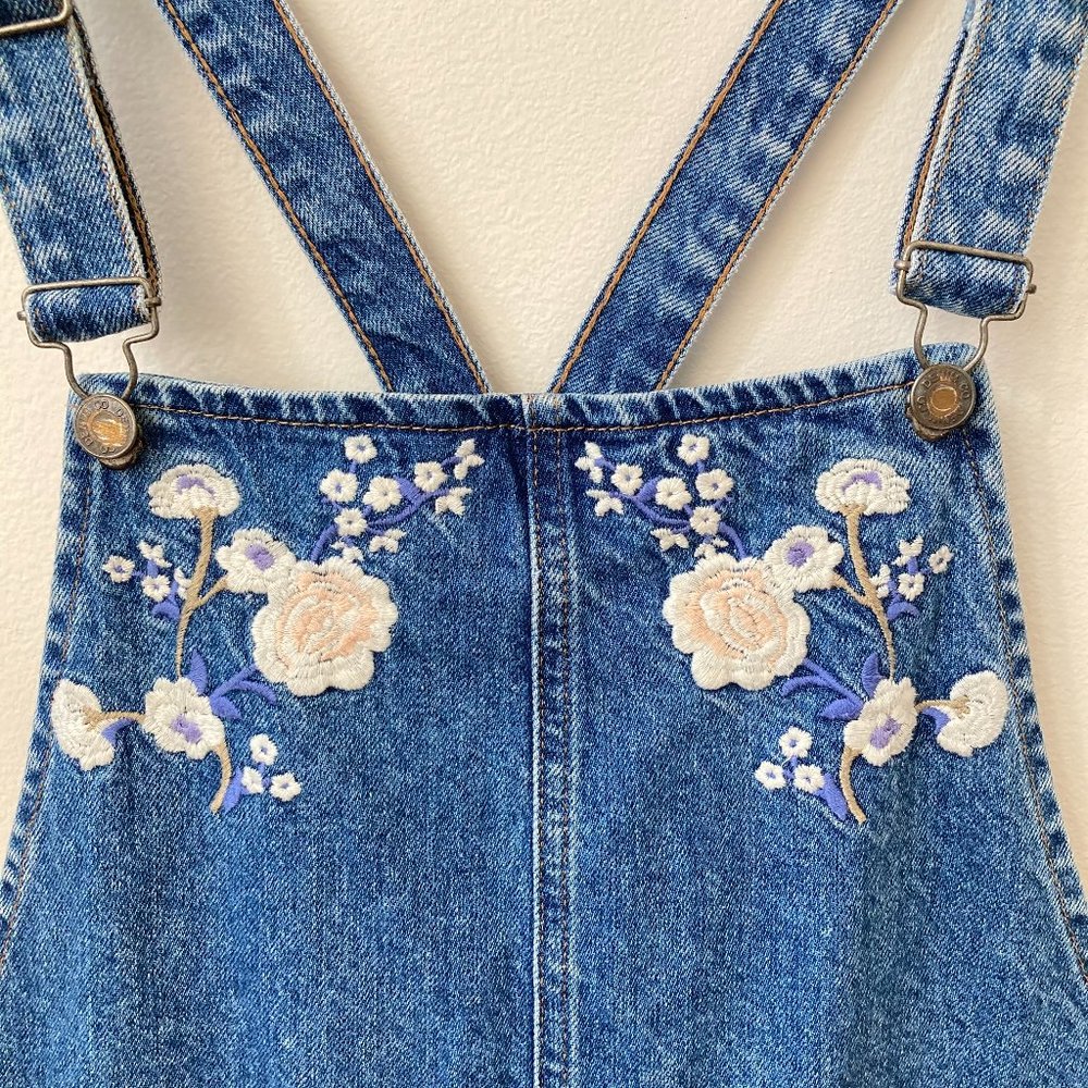 Vintage Blue Denim Pinafore Dress with White Floral Embroidery - Picture 3 of 4